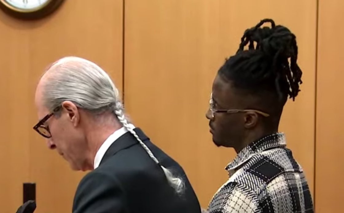 trialjunkiecole's tweet photo. Mr. Harvey gets emotional 😭 😭😭😭

These lawyers care so much in this case.

#ysltrial https://t.co/SlFWvuU1CV
