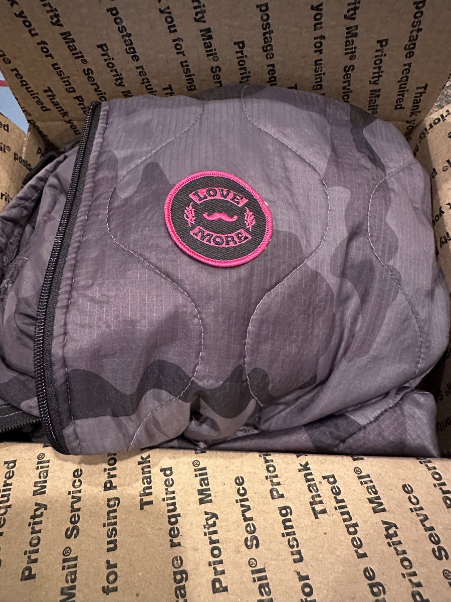nickisnpdx's tweet image. tactical gear. 👊💖 #pinksocks ✨
