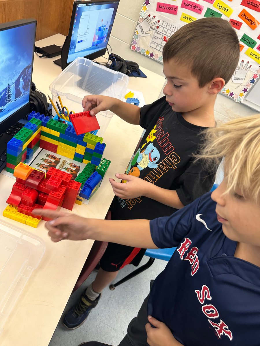 HoldenTheTech's tweet photo. 🌟 This week in first grade we got into the spooky season by reading “Creepy Carrots!” 🥕 👻 Then, we had a fun challenge: building fences to keep those creepy carrots in their place using all sorts of materials! 🛠️ 🏗️ Check out our creative solutions! #CreepyCarrots https://t.co/dsnneLAS5w