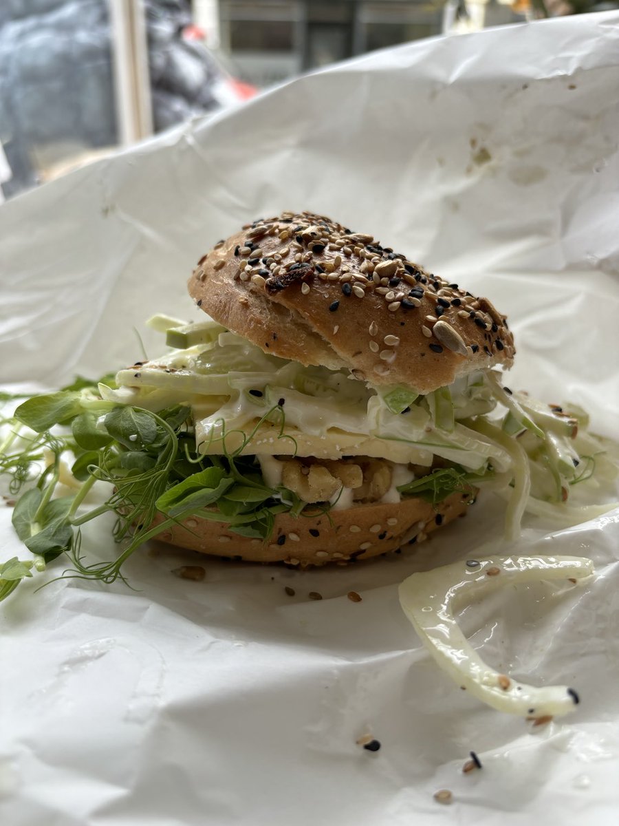 Russell Ian small tweet media