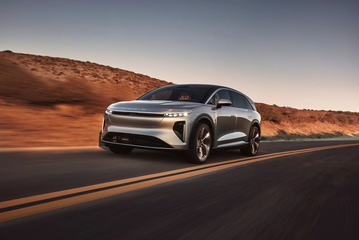 GameBuzz_Fin's tweet photo. Lucid is opening up orders for its Gravity SUV! Mark your calendar for Nov 7, 9:00 am PT—starting with the Grand Touring trim at $94,900. Early access for current Lucid owners.
#LucidGravity #ElectricVehicles #LucidGroup #SustainableMobility #CarLaunch https://t.co/RfghpRfLxB