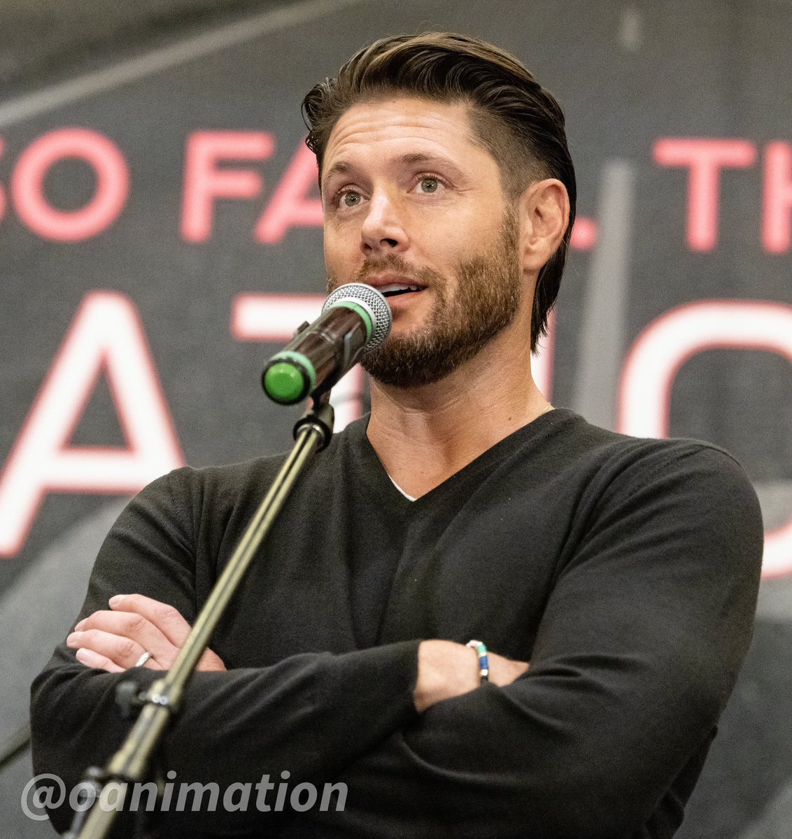 ackles_media's tweet photo. Jensen Ackles #SPNSeattle 2024
pics @oanimation https://t.co/o5RolpHTmh