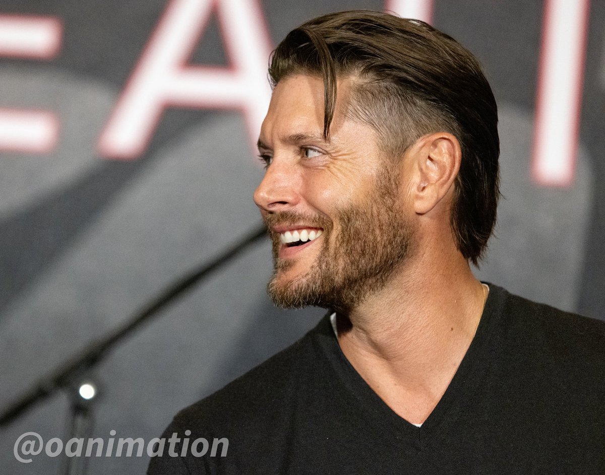 ackles_media's tweet photo. Jensen Ackles #SPNSeattle 2024
pics @oanimation https://t.co/o5RolpHTmh