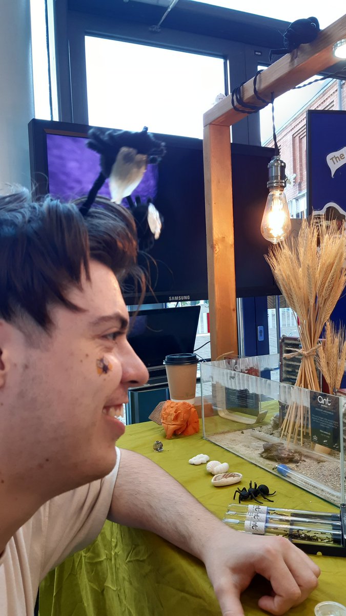 Ants, scorpions, cockroaches what more could you want?
<a href="/DrRichJohnston/">Prof Richard Johnston</a> <a href="/antanticsuk/">Ant Antics</a> 
#SwanseaSciFest #entomology #outreach
