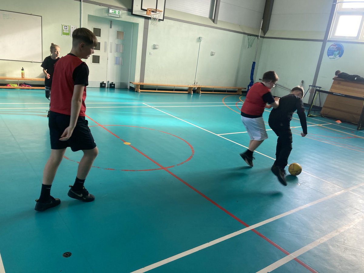 Cowden in the Community (SCIO) SC050887 (@cowdencommunity) on Twitter photo ⚽️FOOTBALL CHAMPIONS⚽️
We kicked off another <a href="/CashBackScot/">CashBack4Communities</a> programme with <a href="/Lumphinnans_PS/">Lumphinnans Primary School</a> today
Looking forward to working with this fantastic group as we use ⚽️ to discuss Health & Wellbeing, Equality & Inclusion and build confidence & resilience
Pupils loving the t-shirts🙌 ⚽️FOOTBALL CHAMPIONS⚽️
We kicked off another <a href="/CashBackScot/">CashBack4Communities</a> programme with <a href="/Lumphinnans_PS/">Lumphinnans Primary School</a> today
Looking forward to working with this fantastic group as we use ⚽️ to discuss Health & Wellbeing, Equality & Inclusion and build confidence & resilience
Pupils loving the t-shirts🙌