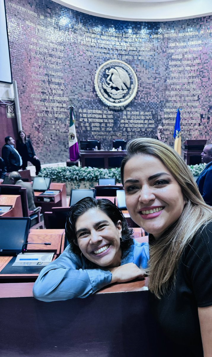 Laura Cisneros tweet media