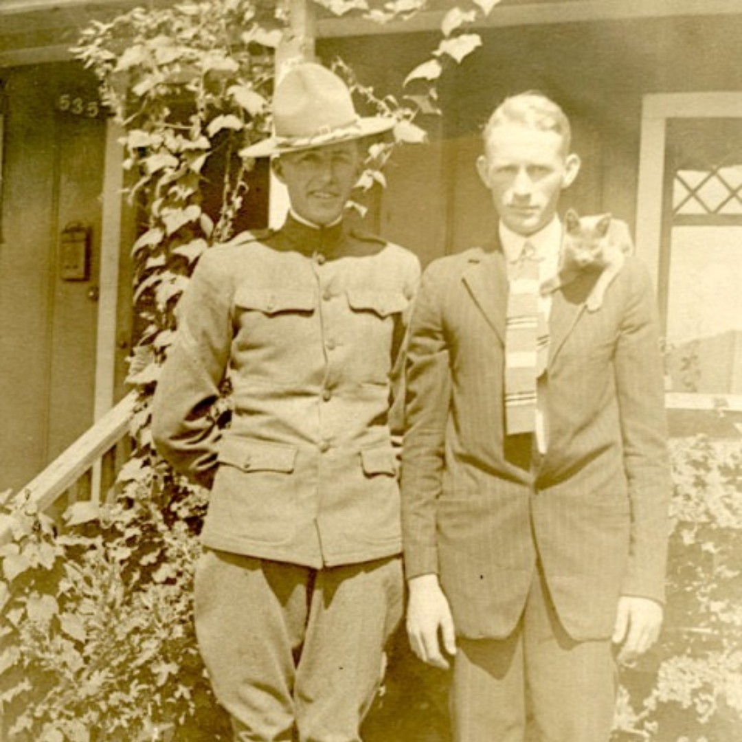 SMHistoryMuseum's tweet photo. Today is National Cat Day so here's some Venetian gents with their kitten. Lloyd Kinney with William Ellis Kinney at home, 535 Indiana Avenue, Venice, California circa 1913.

We Are #SantaMonica #History
Tom Watson Collection (300.2.35) https://t.co/nA0qOhzhCn