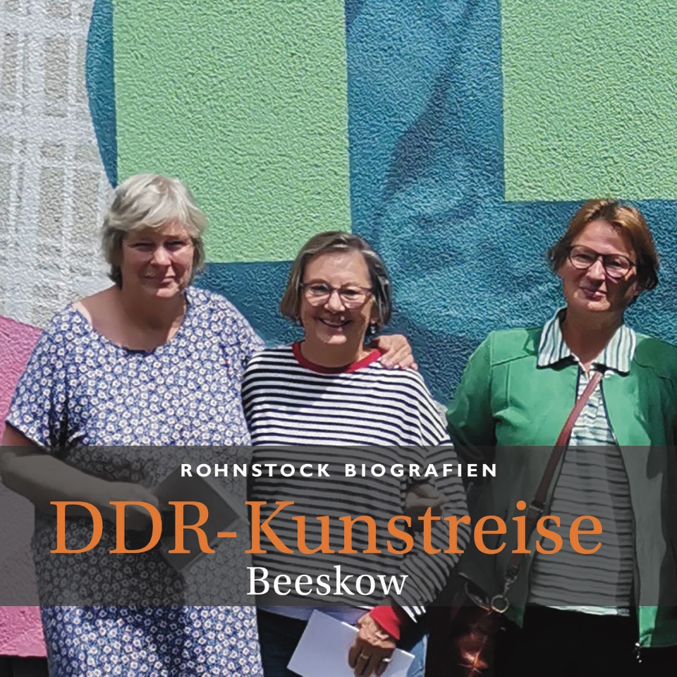 RohnstockBio's tweet photo. Jedes öffentl Gebäude der DDR wurde mit eigenen Bildern &amp; Skulpturen ausgestattet – Auftragsarbeiten der Parteien &amp; Massenorganisationen wie der FDJ. 1990 fürchteten Wolfgang Patig, Direktor des Kulturfonds, und Herbert Schirmer, DDR-Kulturminister, diese Kunst könnte ... 1/2 https://t.co/U36bael5z0