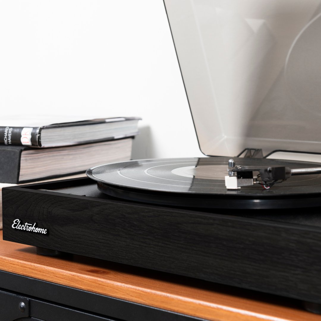 electrohome's tweet photo. 🎶✨ Simply Spin &amp; Enjoy! The Montrose Turntable offers plug-and-play convenience—just connect, play, and let McKinley speakers bring every note to life. Ideal for vinyl newcomers and collectors! 🎧 #MyElectrohome #VinylVibes #PlugAndPlay https://t.co/zHOv4PCEmO