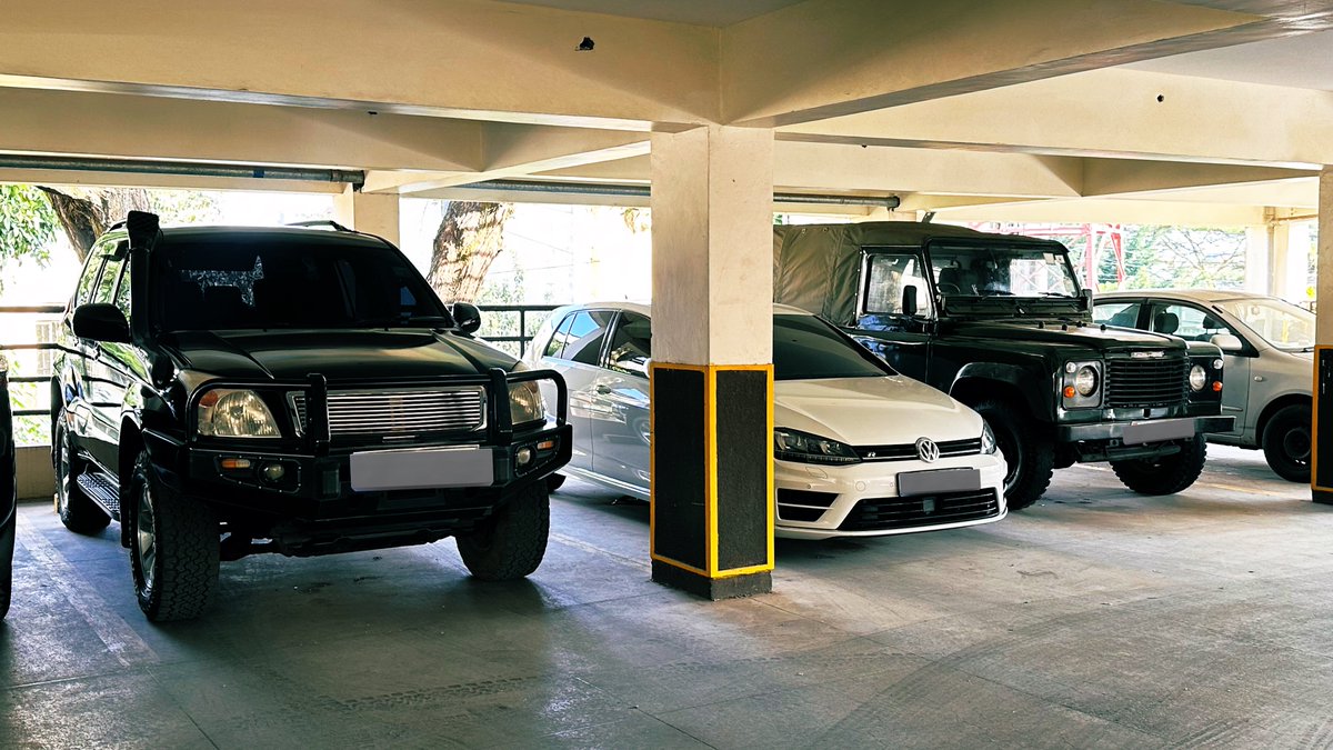 Completed my 3 car dream garage setup 
1. LC120 V6- daily driver 
2. Mk7 Golf R - race car 
3. LR 110 V8 - weekend car