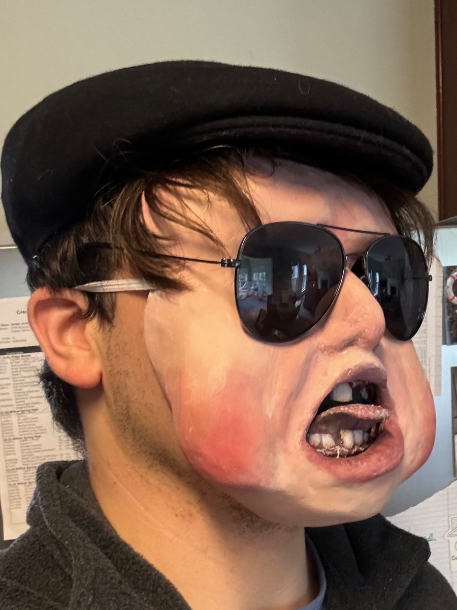 bluemoosh_art's tweet photo. I just finished this custom Mr. Plinkett mask for halloween!
@redlettermedia @MikeStoklasa @JayBauman1 https://t.co/Igzu1GjK1j