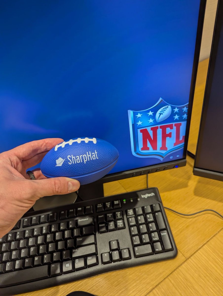 SharpHat's tweet photo. 🏈 When worlds collide… #SharpSwag sighting 🤩 https://t.co/ehBA1YpbKn