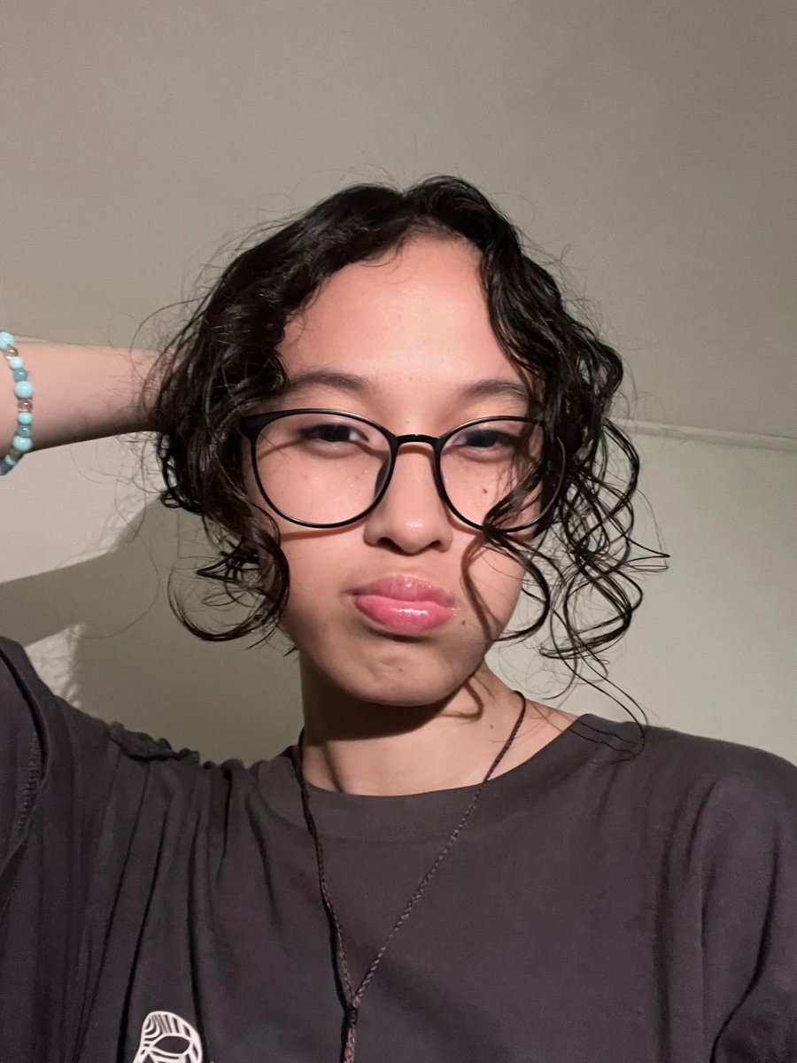 andweydwey's tweet photo. gf curly hair era (so pretty hihi) LABLABBB https://t.co/w02vzbN5S9