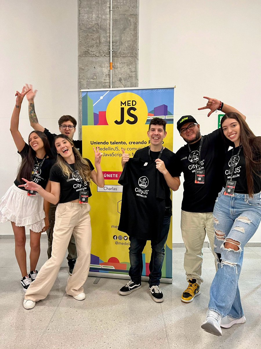 mariafrancodev's tweet photo. Thanks @CityJSMedellin and @MedellinJS for providing such enriching spaces where we can connect with great people and learn from them. It is an honor to be part of the organization of the community and these events. 💛🚀💥 #CityJsMedellin2024 https://t.co/sOAURV8IIP