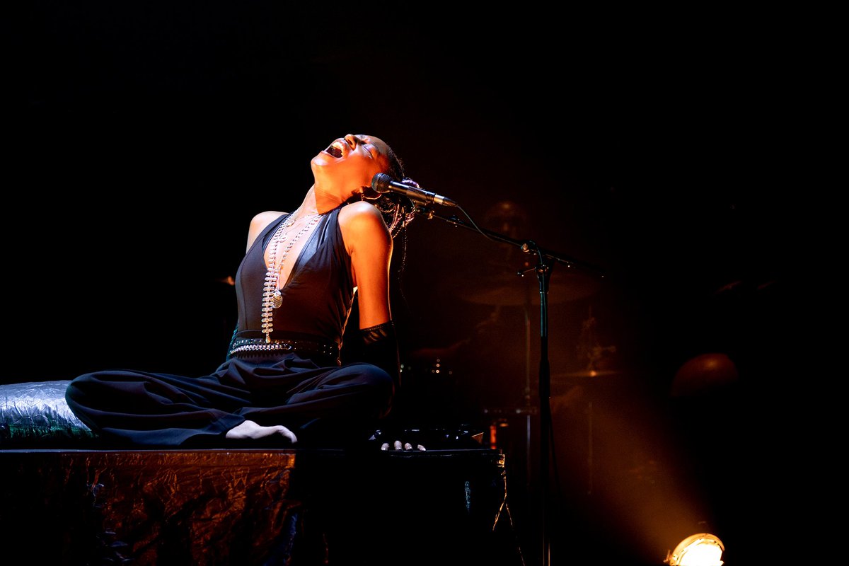 Trois shows pour ma tournée ‘Roots’ cette semaine !🙏🏾

Jeudi  : Amos
Billets  : bit.ly/48y2MVe

Vendredi  : Ville Marie 
Billets  : bit.ly/40ns5Hd

Samedi  : La Sarre 
Billets  : bit.ly/40oNik5 

Photo : Yvan Couillard