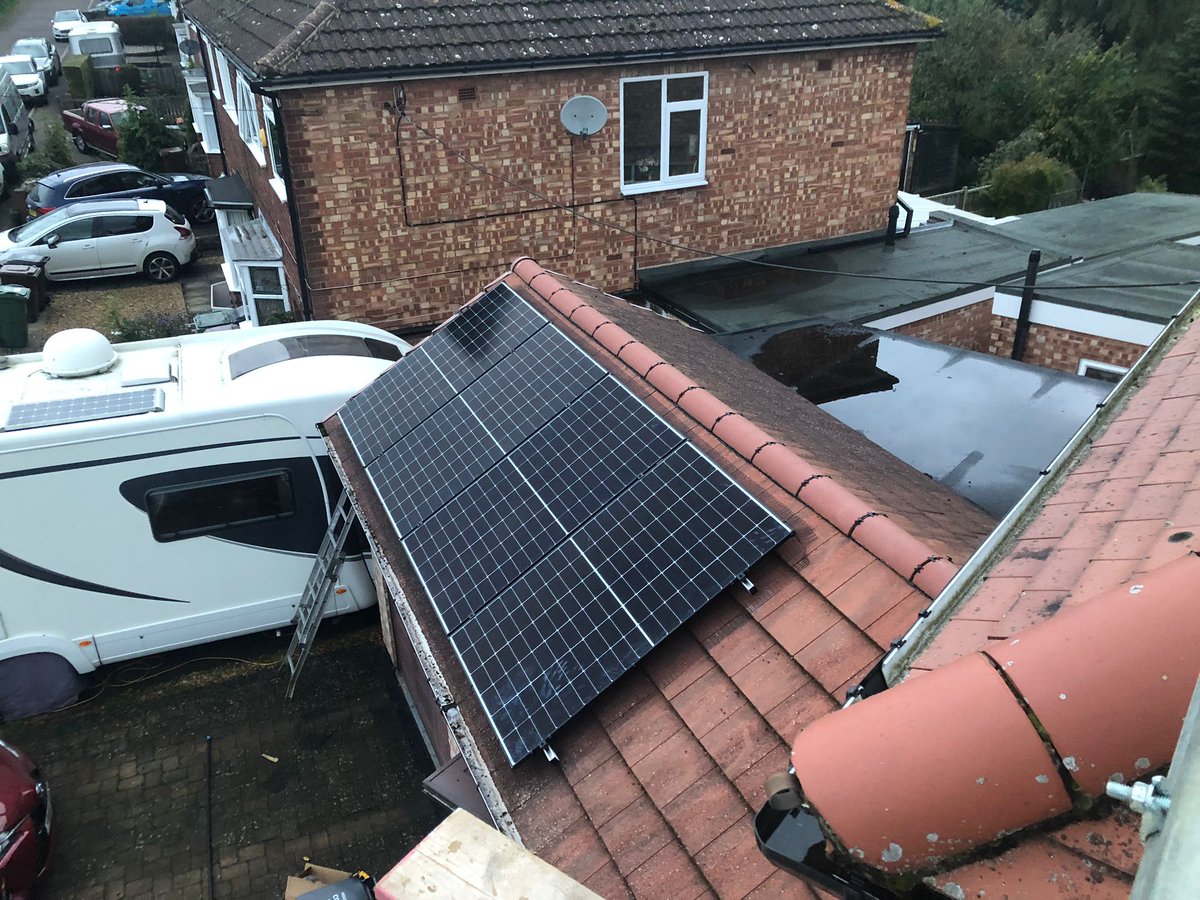 Glenfield Electrical (@glenfieldelec) on Twitter photo βοΈ A recent solar and battery installation in Thurcaston, the homeowner will be saving Β£52 each month on avergae in the first year! βοΈ A recent solar and battery installation in Thurcaston, the homeowner will be saving Β£52 each month on avergae in the first year!
