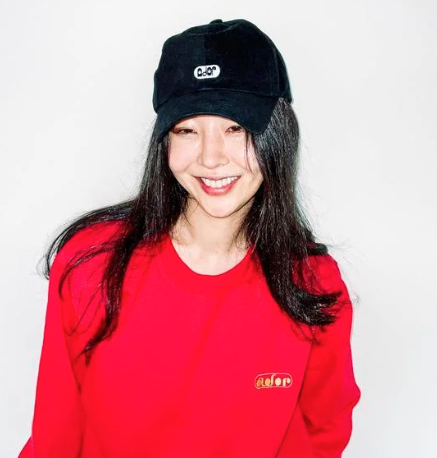 AboutMusicYT's tweet photo. Min Heejin shares that Taehyung of BTS has called her:

"Even though I was going through something, he called me cheerfully and asked if I'm okay". https://t.co/jJpxY4Zarl