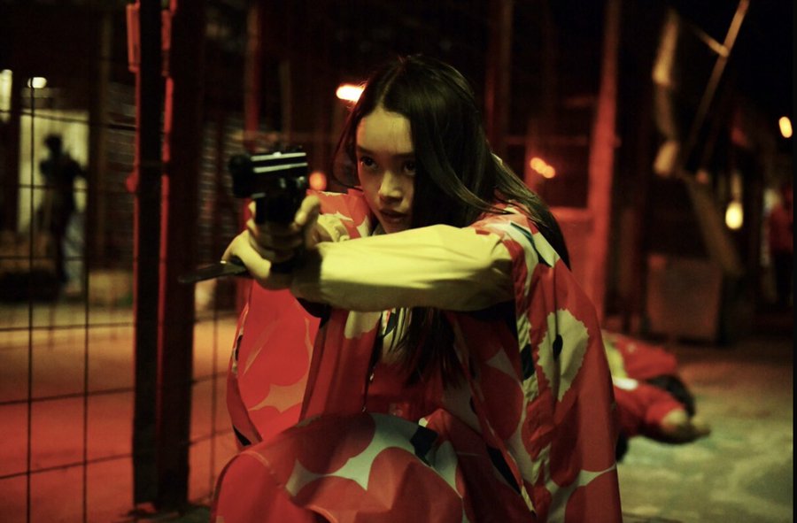 ベビわるシリーズでガンアクションとナイフアクションを極め、とっても豊かな感情表現を見せてくれた杉本ちさと役の髙石あかりさんが「ばけばけ」で朝ドラヒロインに…！！殺し屋から朝ドラに行くことが出来るんだ…！！！日本にも、ジャンル映画ドリームはあった！！心からおめでとうございます！！