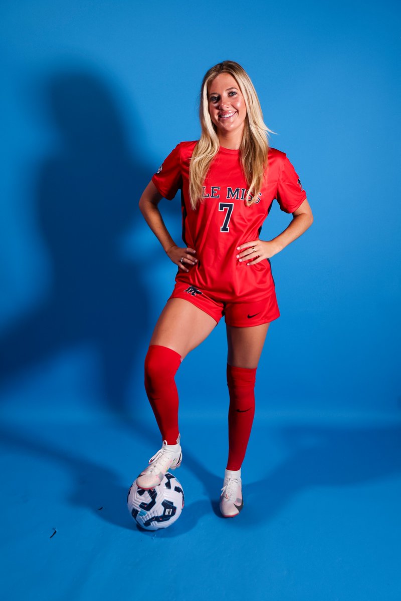 OleMissSoccer's tweet photo. Happy Birthday to EK Uithoven! https://t.co/g2NdQequcB