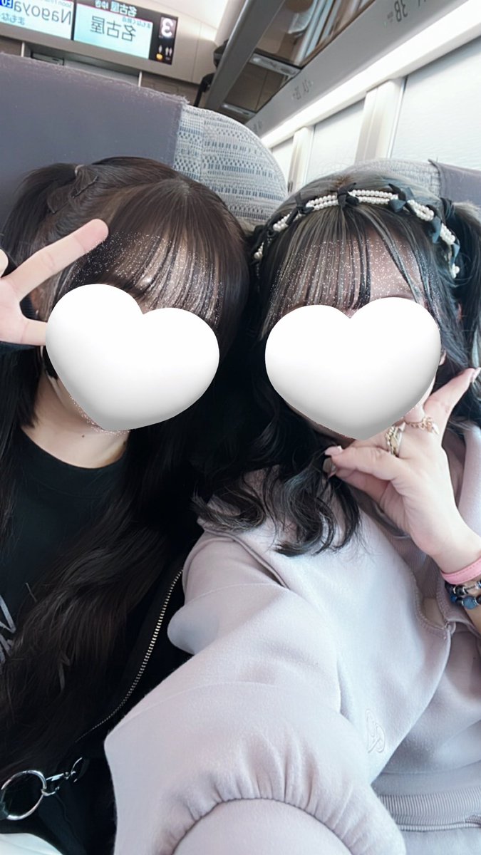 kawa2ii7's tweet photo. 最終日はあーこちゃんと名古屋！！！せっかくならってことで、ふたりで遠征した💃
幸せいっぱいでニコニコですね(⑉• •⑉)❤︎ https://t.co/QOB4b4ko7d