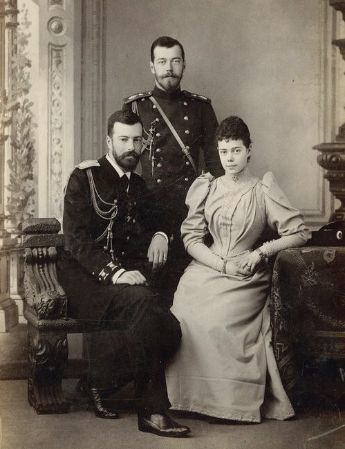 oldroyalty1's tweet photo. Grand Duchess Ksenia Aleksandrovna with Grand Duke Aleksandr Mikhaylovich and Tsar Nicholas II, St. Petersburg, 1894

#EuropeanRoyals #Romanovs #RomanovFamily #royals #royal #royalty #tsarNicholasII https://t.co/iiNu1jMecJ
