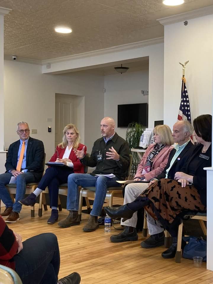 Our last forum before the big day.  Thank you to the residents of Bradford and all those who set this up. Another example of civilized democracy. #NHPolitics