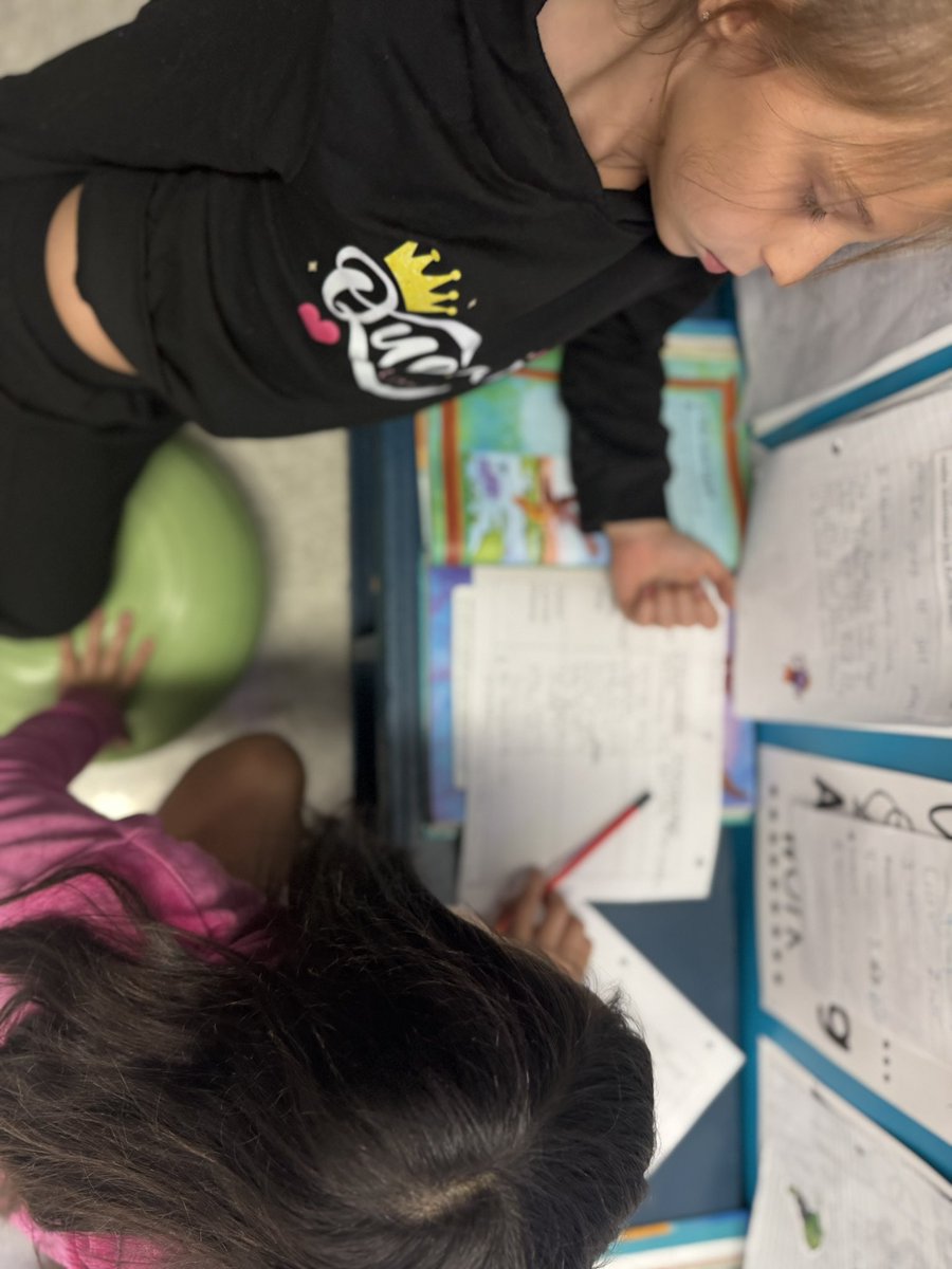 MrsMathis3rdGrd's tweet image. Today we created a graphic organizer to help us analyze the same tale from different cultures. @hcpsBailey