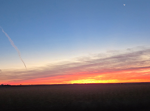 FVCoop's tweet photo. Another beautiful fall sunrise in the @FVCoop trade territory. #sunrise #fallmornings #Nebraska https://t.co/yvLEH7R7G2