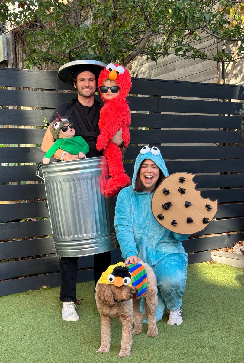 If you haven’t been listening to Red White and Who, our special series on the 2024 election with <a href="/mollyesque/">Molly Ball</a> … YOU SHOULD BE!!

And if you have, here’s a picture of our family Halloween costume I mentioned last week!

open.spotify.com/episode/0LJ8tC…