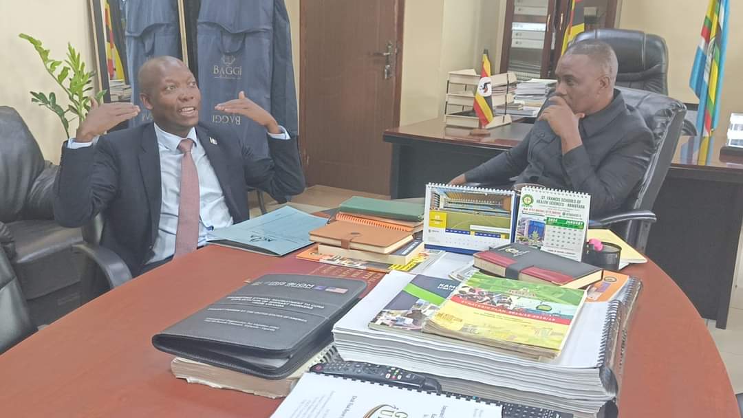 NkunyingiMuwad1's tweet image. #KITEEZI Landfill.I engaged the Lord Mayor Kampala and further held a phone inquiry with the Acting Executive Director KCCA on status, progress &amp;amp; preparedness to  Compensate Kiteezi victims/Landlords &amp;amp; future landfill management.

From the records Lord Mayor Showed me ,KCCA was