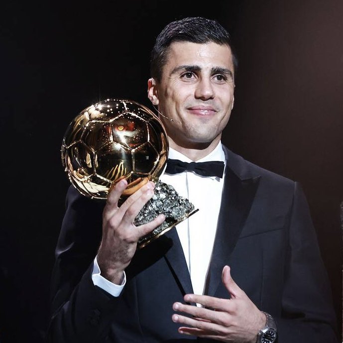 centregoals's tweet photo. 🚨🚨🎙️| Sergio Aguero on the Ballon d'Or: 

“Well deserved. Rodri is the best player in the world. Football is for everyone, not just Real Madrid – they are so entitled...”

[@MirrorFootball] https://t.co/dQLixoCR3H
