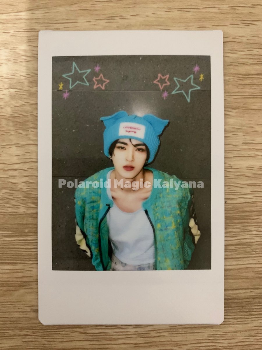 Live ✨ tweet media