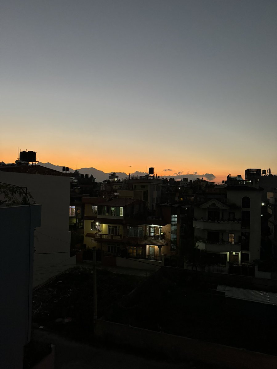 गोधुली सांझमा काठमाण्डौ !