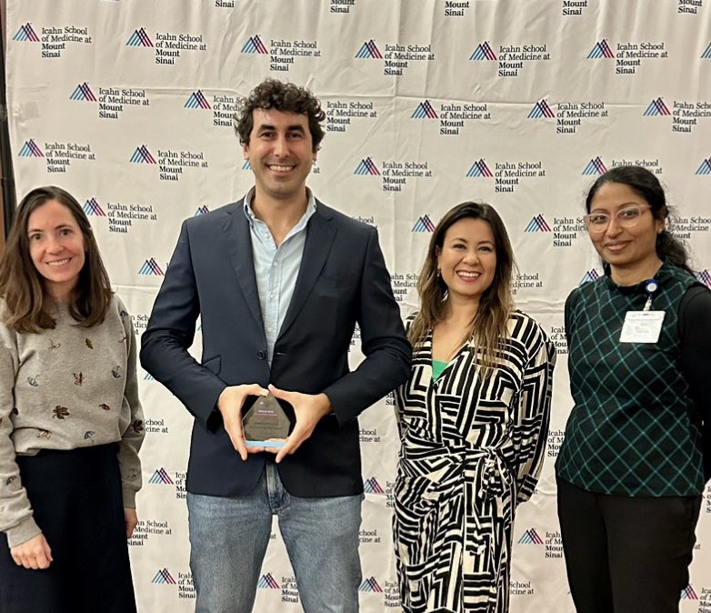 Ilse Daehn, PhD (@ilse_daehn) on Twitter photo Thrilled to present the 7th <a href="/KiiLNYC/">KiiLN</a> & <a href="/IcahnMountSinai/">Icahn School of Medicine at Mount Sinai</a> Award Winner Francisco Fueyo González! 🎉 His groundbreaking work harnessing hydrogen fuel from nitrogen-enriched wastewater is not only inspiring but could revolutionize our approach to waste. The future is bright <a href="/spocuaw/">Sinai Postdoctoral Organizing Committee-UAW</a> Thrilled to present the 7th <a href="/KiiLNYC/">KiiLN</a> & <a href="/IcahnMountSinai/">Icahn School of Medicine at Mount Sinai</a> Award Winner Francisco Fueyo González! 🎉 His groundbreaking work harnessing hydrogen fuel from nitrogen-enriched wastewater is not only inspiring but could revolutionize our approach to waste. The future is bright <a href="/spocuaw/">Sinai Postdoctoral Organizing Committee-UAW</a>