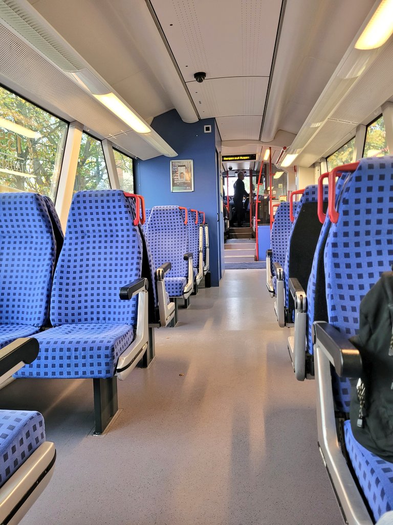 Mit der rollenden Fachwerksbude einmal Bergen auf Rügen -> Lauterbach Mole. #Bahntweet #Rügenliebe