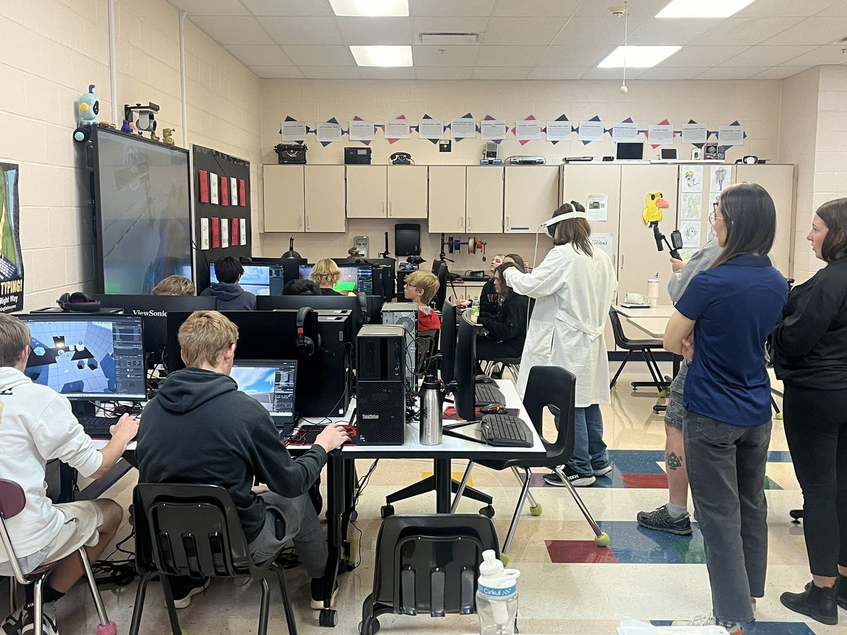 asmith4841's tweet photo. So excited to watch the news coverage filming of Huron County’s Teacher Business Boot Camps on location in Ms. Kelly’s class at New London High School. 
🔑”If you want to BE it, you have to SEE it.”
@HuronGrowthPartnership
@NorthPointESC 
#championingeducation https://t.co/a3G3y1tSmd