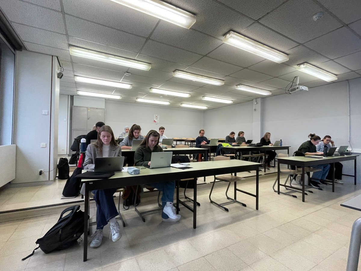 DietingLab's tweet image. As our virtual patient and virtual clinic platforms continue to be piloted across Europe, diverse and creative approaches have been used to integrate these innovative digital solution into dietetics programs.
More information: edietinglab.eu/piloting-succe…
#EDietingLab #Nutrition