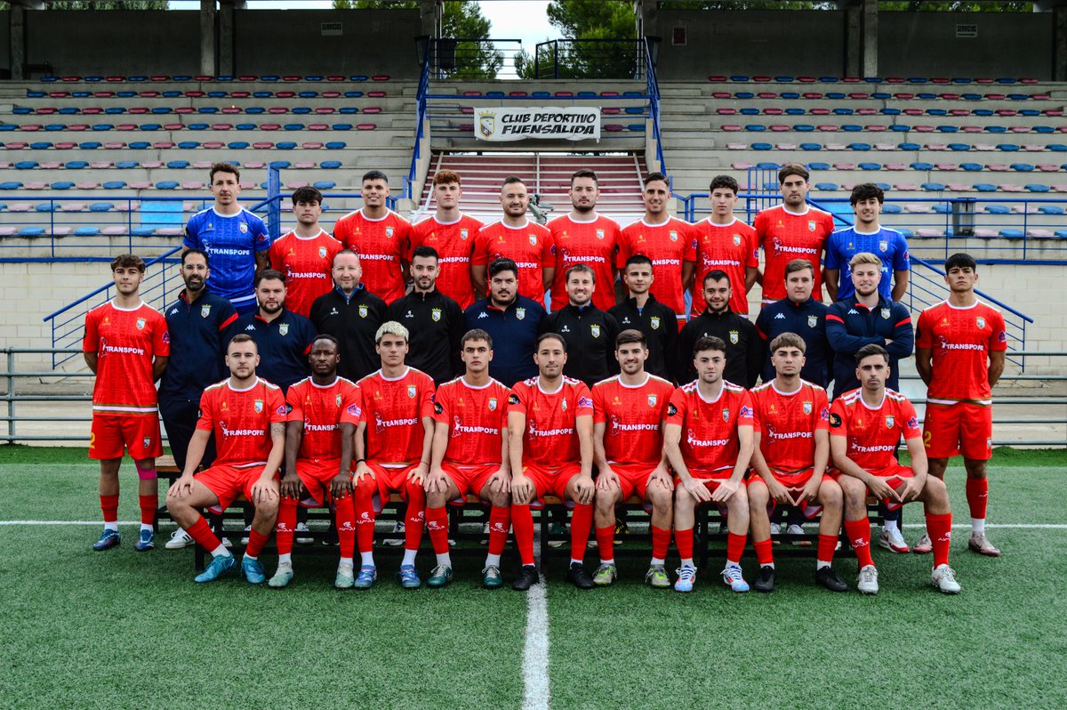 CDFuensalida's tweet photo. 📷 CD FUENSALIDA TEMPORADA 24/25

Jugadores, cuerpo técnico y directiva posan para la foto oficial de la plantilla para esta temporada en 1⁰ Preferente Grupo II de la Federación de Fútbol de Castilla-La Mancha @FFCM_es https://t.co/f8Sg0GJ9dE