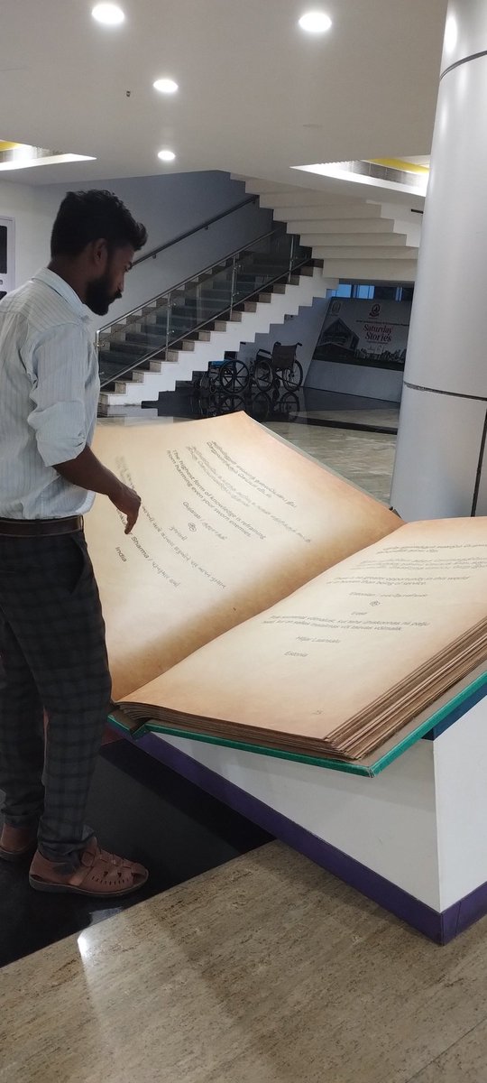 DrsenthilVa's tweet image. நம்மை உயர்த்திக்கொண்டே இருப்பது - நூலகம்..
Almost after 11 years Visiting here 🙂
South Asia&apos;s Largest Library ✨
#AnnaCentenaryLibrary 
#Chennai