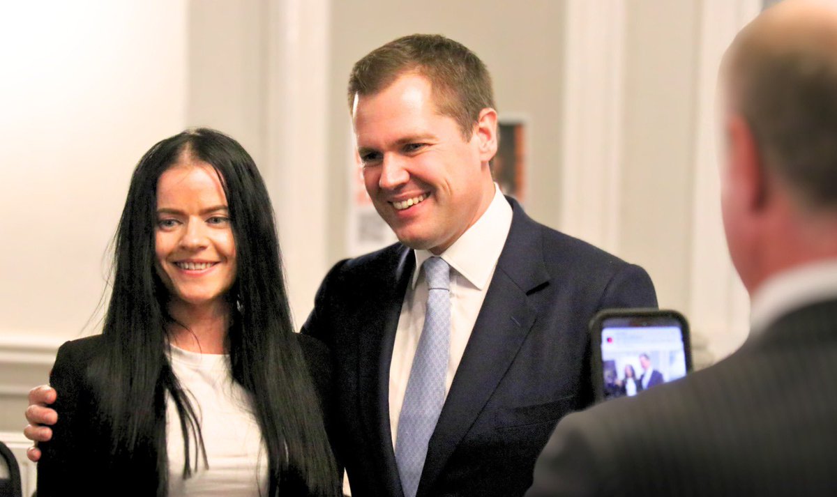 RobertJenrick's tweet photo. We need more women involved at all levels of our party.
Not by imposing profoundly unconservative all-women shortlists.
But by working hard to spot talent and giving working women the support they need to run. https://t.co/IE8WhPZp6h