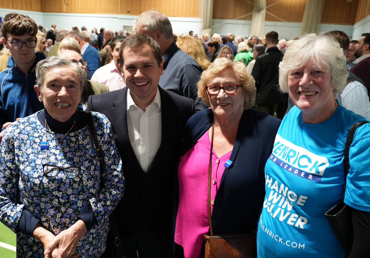 RobertJenrick's tweet photo. We need more women involved at all levels of our party.
Not by imposing profoundly unconservative all-women shortlists.
But by working hard to spot talent and giving working women the support they need to run. https://t.co/IE8WhPZp6h