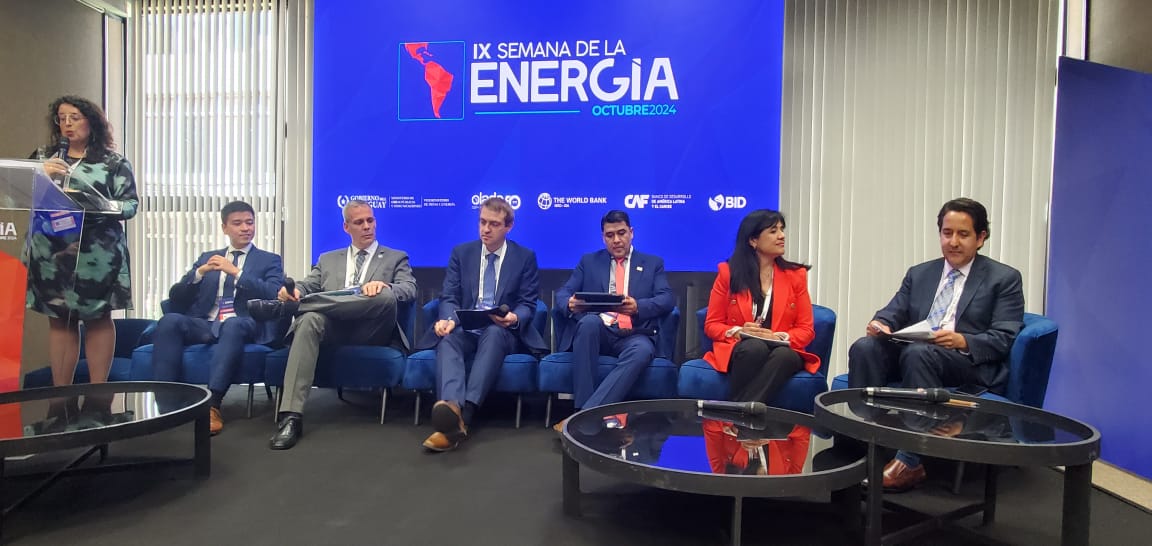 🌎 El #SELA participó este lunes en el panel "La Evolución de la Red Eléctrica: Incorporando flexibilidad de manera costo efectiva" 💡 de la IX Semana de la Energía ⚡️, organizada por @OLADEORG en Asunción, #Paraguay 🇵🇾

🗣️ En la actividad, acompañado de expertos y especialistas