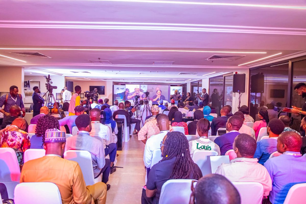 officialNESG's tweet photo. Earlier today, at the launch of @BudgITng's 2024 State of States Report with the theme 'Moving healthcare delivery from suboptimal to optimal', our CEO, Dr. Tayo Aduloju, delivered a compelling keynote on transforming healthcare delivery from suboptimal to optimal. He emphasized that the shift is not just a goal—it is essential for our nation’s human development. 

Quality healthcare is the bedrock of a vibrant society, enabling individuals and communities to thrive and reach their fullest potential. Let's prioritize health for a brighter future!  

#NESG #StateOfState2024 #HealthcareTransformation