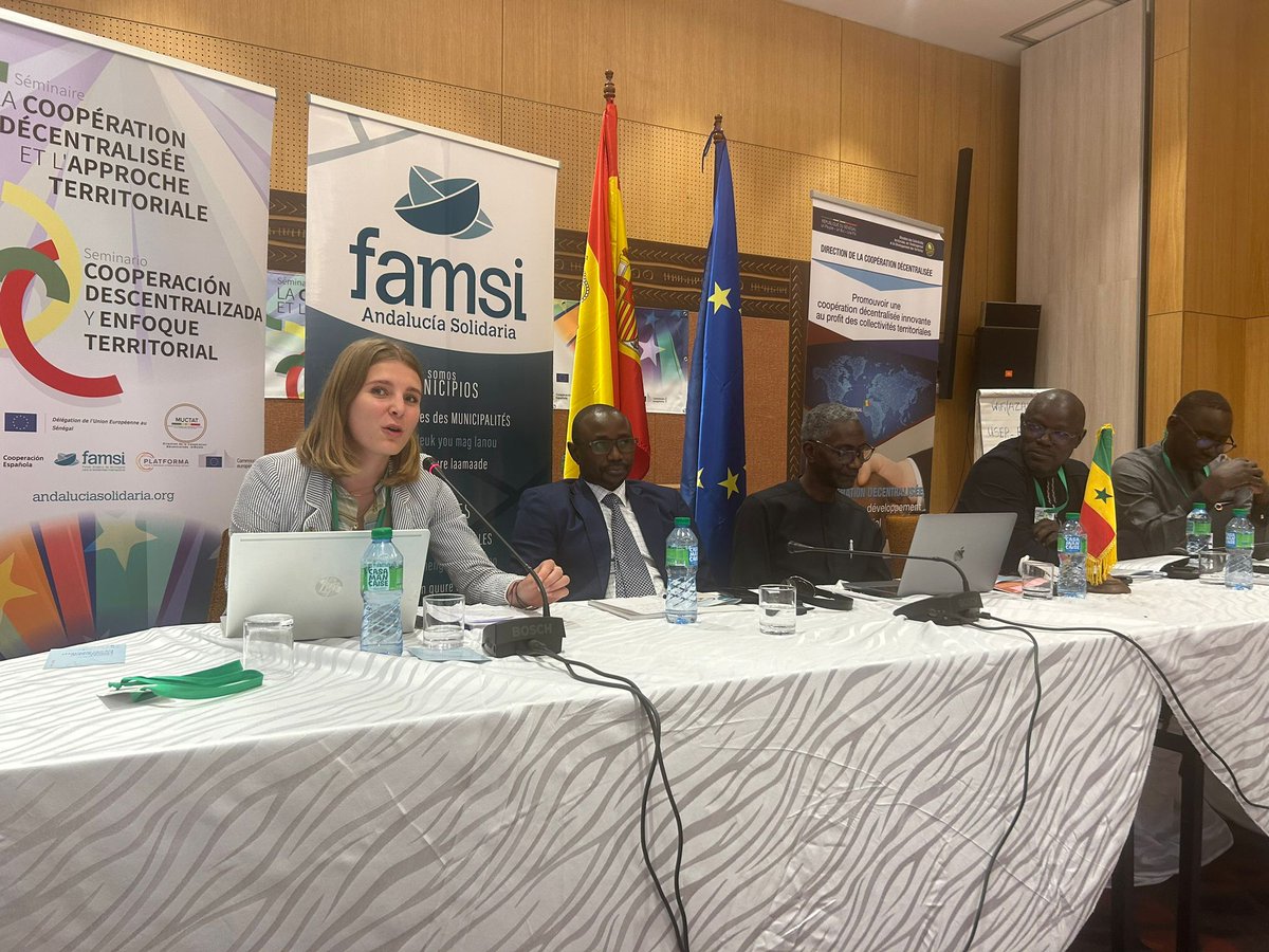FAMSI_Solidario's tweet photo. @AeciDdakar @CooperacionAND @MUCTATSenegal @EU_Commission @Platforma4Dev @FonsCatala @FonsMallorqui @AIMFrancophones 💬En el diálogo del Panel 3 participaron:

➡️Chahaiya Pilkington de @Platforma4Dev
➡️Pablo Dominguez de la @CooperacionAND 
➡️Florence Rabezandriantsoa y Aldin Lazare de @AIMFrancophones 
➡️Vanesa Corrales de @FonsMallorqui 
➡️Toti Rovira de @FonsCatala 
➡️ Delegación de #FAMSI https://t.co/qy3LzHuaKe