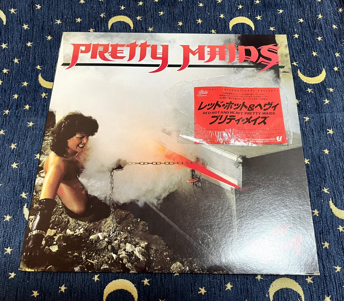 ko_imd's tweet photo. お疲れさまです
リリース40周年おめでとうございます
本作とは高校の頃にNHK-FMで出会いました
スケールが大きく 荘厳さと爽やかさが巧く共存したとてつもない作品
曲も🎙️🎸🎸🎹ba🥁も全てが最高です🙌
RED, HOT and HEAVY / PRETTY MAIDS
#PRETTYMAIDS
#REDHOTandHEAVY
#プリティ・メイズ https://t.co/bYDUhq42cN