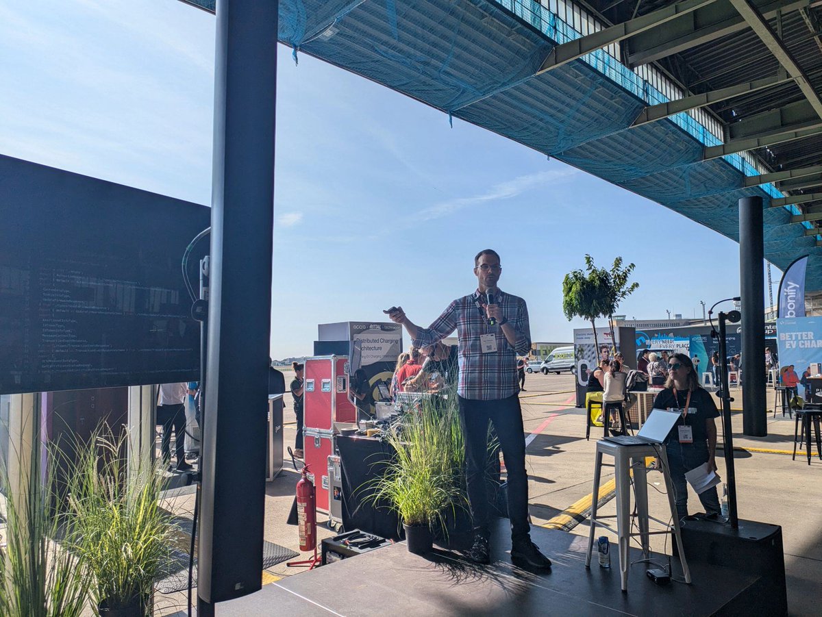 LFE_Foundation's tweet photo. #ICNC Recap & Video: Exploring Open Source Solutions to #EVCharging Reliability, w/ Alex Thornton of #LFEnergy. As #EV adoption increases, so does demand for reliable and seamless charging, which Thornton argues #opensource can solve: https://t.co/gVdTegrHaw #everest #emobility https://t.co/Dm1L0DkDM3