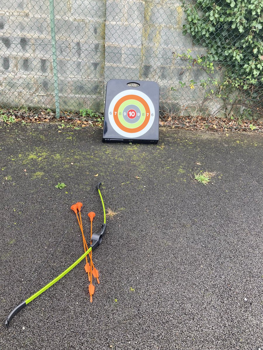 Mae Y Fan wedi bod yn Llanon heddiw gyda Ceredigion Actif ! Roedd gennym ddigon i'w gynnig gan gynnwys celf a chrefft, gemau ac Xbox! 🎾🖌️🎮

Y Fan has been in Llanon today with Ceredigion Actif ! we had plenty to offer including arts and crafts, games and Xbox! 🎾🖌️🎮