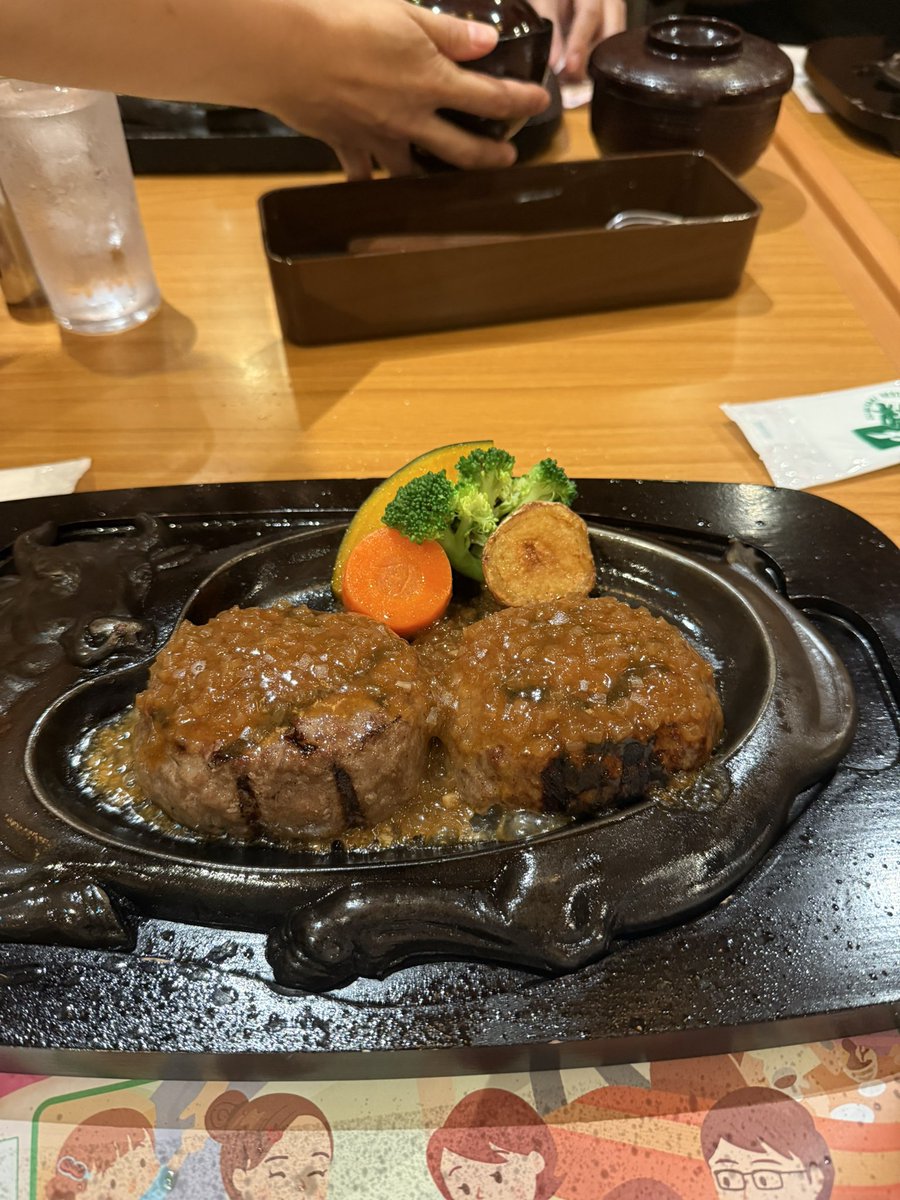 auris___3690's tweet photo. 遅くなったけど #オフテグラ お疲れ様でした！
チームほくほく、運営の皆さま、話してくれた方々本当にありがとうございました！
思い出に残るとても楽しい2日間になりました！😊 https://t.co/elJ3au8ue0