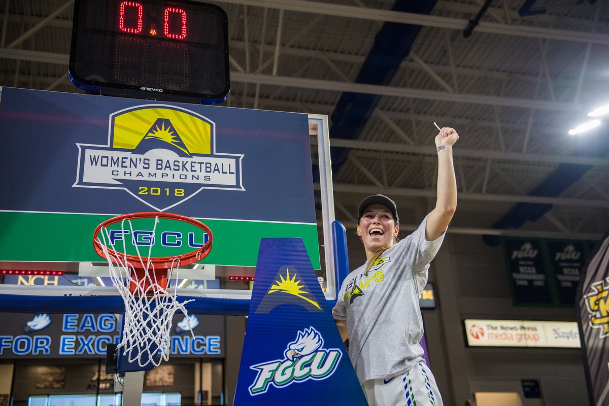 FGCU_WBB's tweet photo. Welcome 𝘽𝘼𝘾𝙆 to the Nest! 🦅

Coach Smesko adds another former Eagle to the coaching staff, 2018-19 ASUN All-Conference selection Lisa Zderadicka. The 4️⃣th former Eagle on the current staff.

#WingsUp https://t.co/ygqJgy9vW0
