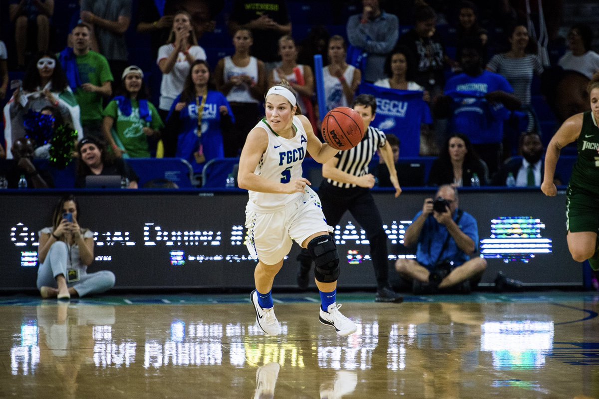 FGCU_WBB's tweet photo. Welcome 𝘽𝘼𝘾𝙆 to the Nest! 🦅

Coach Smesko adds another former Eagle to the coaching staff, 2018-19 ASUN All-Conference selection Lisa Zderadicka. The 4️⃣th former Eagle on the current staff.

#WingsUp https://t.co/ygqJgy9vW0